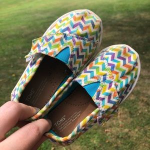 Rainbow Canvas Chevron Classics Toms